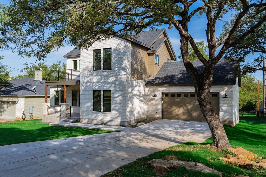 132 Bedford DR, Spicewood, TX 78669