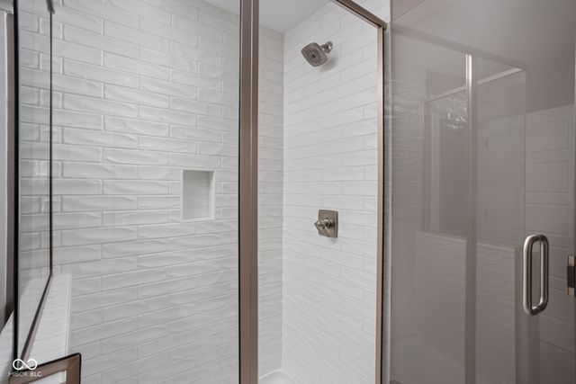 5713 Upper Garden Way, Zionsville, IN 46077