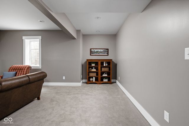 5713 Upper Garden Way, Zionsville, IN 46077