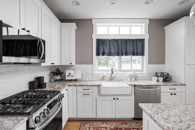 5713 Upper Garden Way, Zionsville, IN 46077