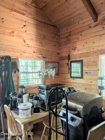 1628 Morris Rd, Naples, ID 83847