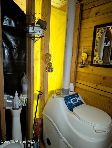 1628 Morris Rd, Naples, ID 83847