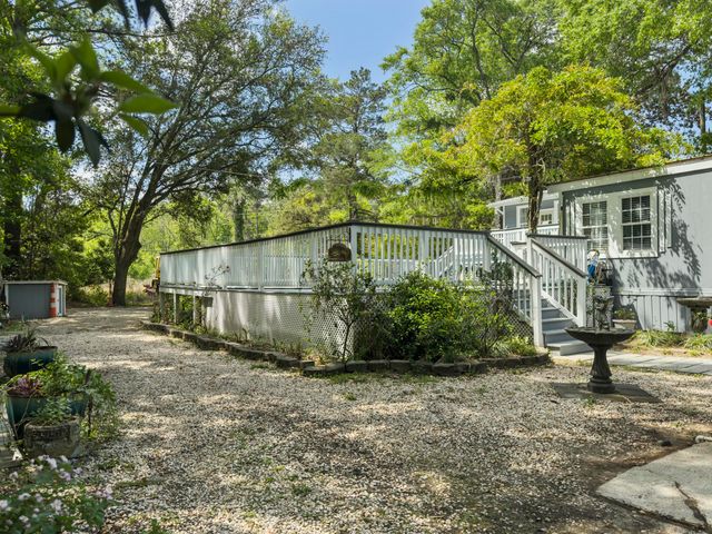4869 Slans Island Road, Hollywood, SC 29449