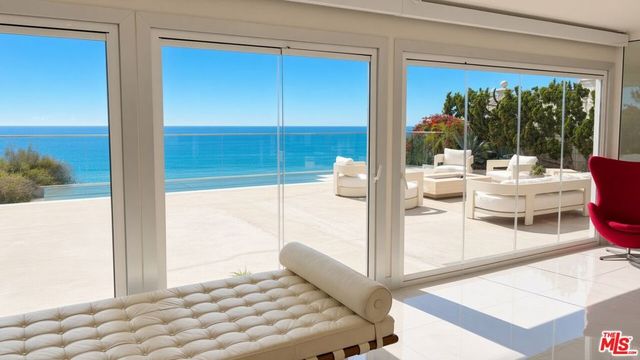 18222 Coastline Drive, Malibu, CA 90265