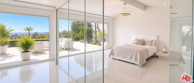18222 Coastline Drive, Malibu, CA 90265