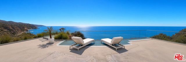 18222 Coastline Drive, Malibu, CA 90265