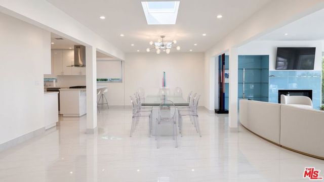 18222 Coastline Drive, Malibu, CA 90265