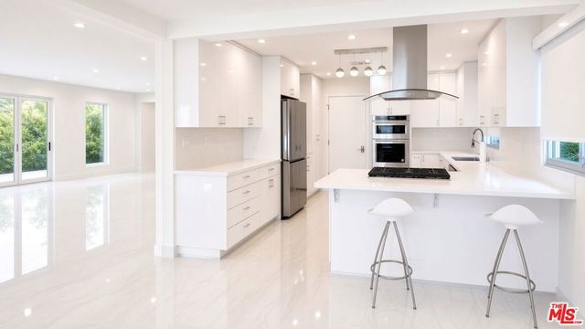18222 Coastline Drive, Malibu, CA 90265