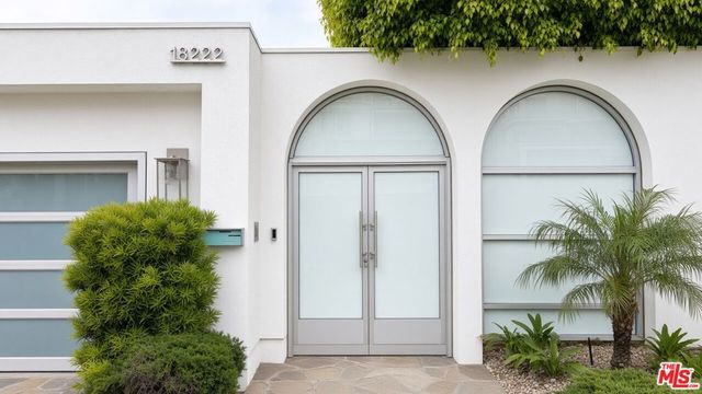 18222 Coastline Drive, Malibu, CA 90265