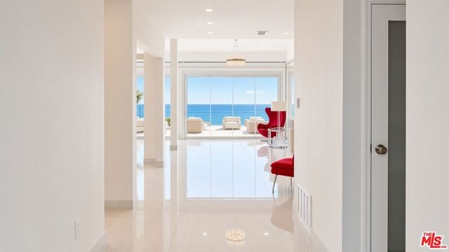 18222 Coastline Drive, Malibu, CA 90265