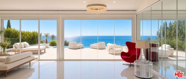 18222 Coastline Drive, Malibu, CA 90265