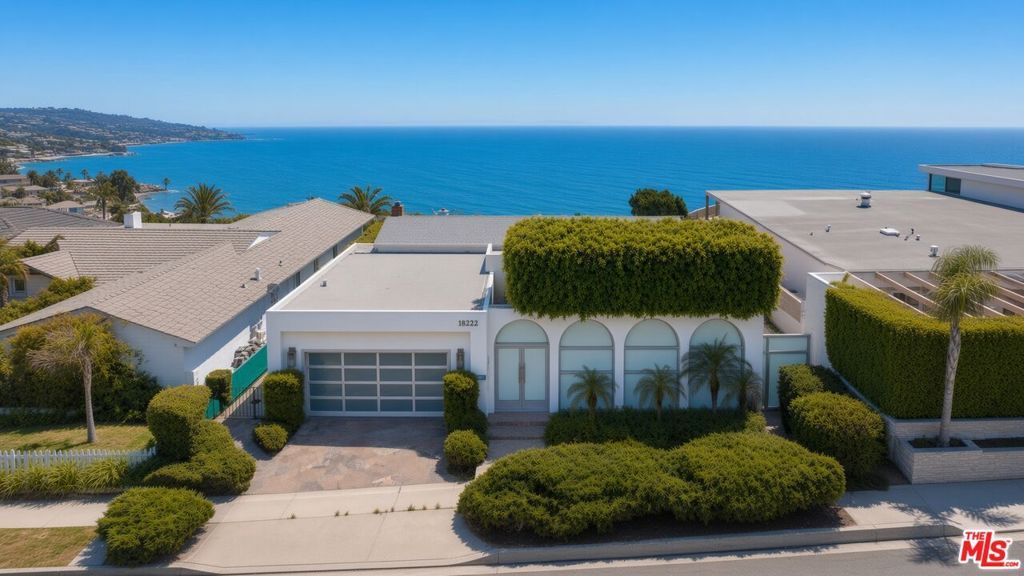 18222 Coastline Drive, Malibu, CA 90265