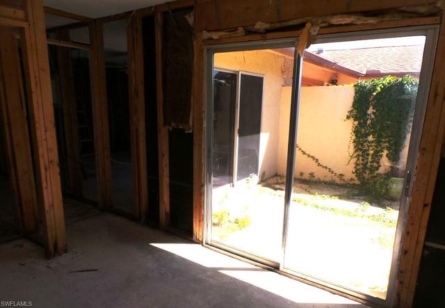 6366 Royal Woods DR, Fort Myers, FL 33908