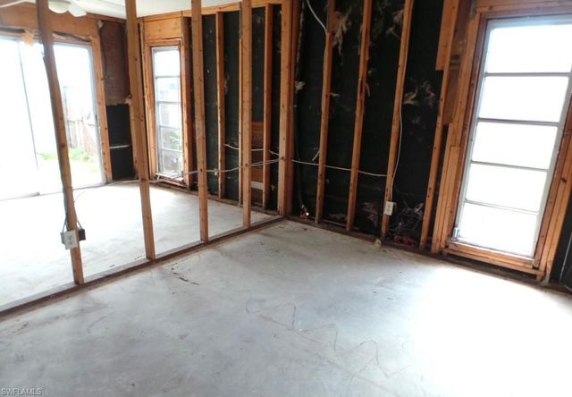 6366 Royal Woods DR, Fort Myers, FL 33908