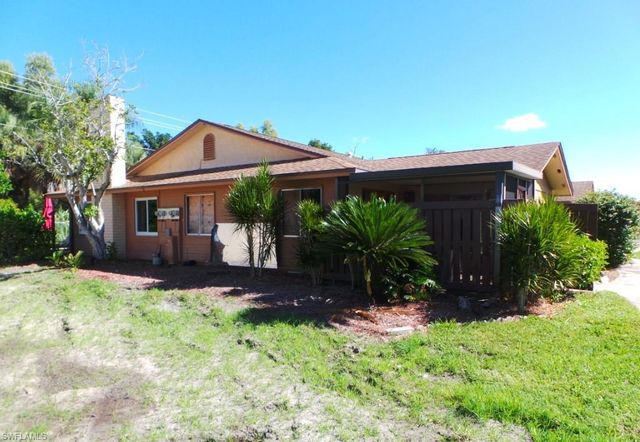 6366 Royal Woods DR, Fort Myers, FL 33908