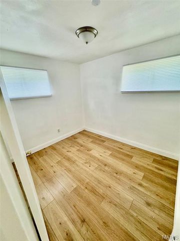 10132 Duke Drive, St Louis, MO 63136