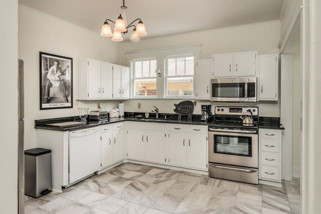 1014 17th Ave, S, Nashville, TN 37212