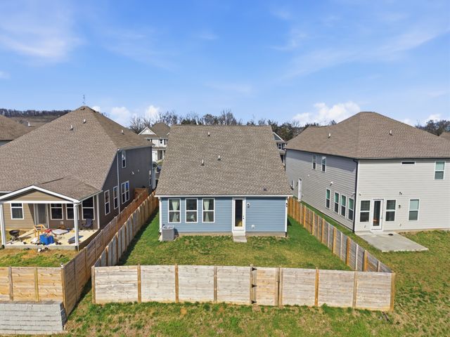 132 Portico Pl, La Vergne, TN 37086