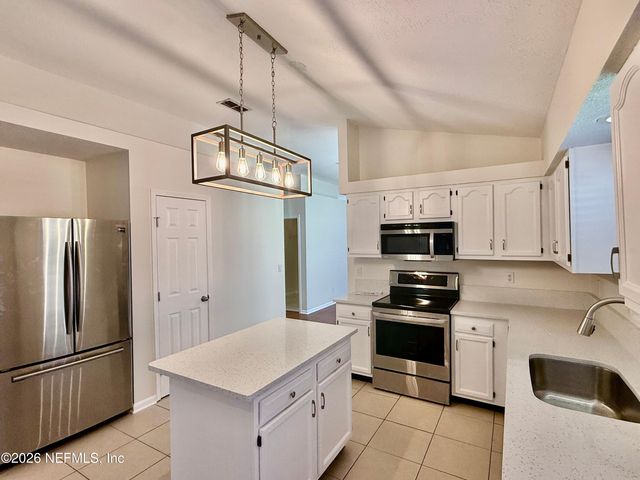 8796 CHAMBORE Drive, Jacksonville, FL 32256