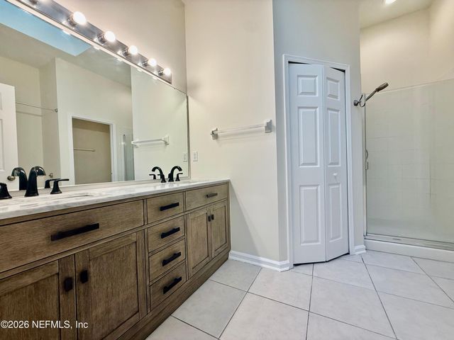 8796 CHAMBORE Drive, Jacksonville, FL 32256
