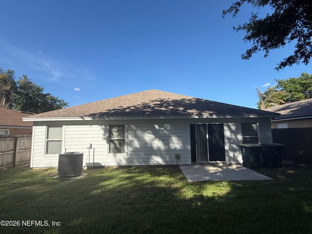 8796 CHAMBORE Drive, Jacksonville, FL 32256