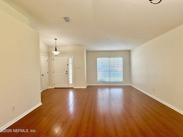 8796 CHAMBORE Drive, Jacksonville, FL 32256