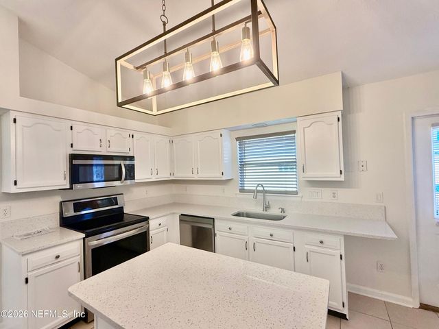 8796 CHAMBORE Drive, Jacksonville, FL 32256