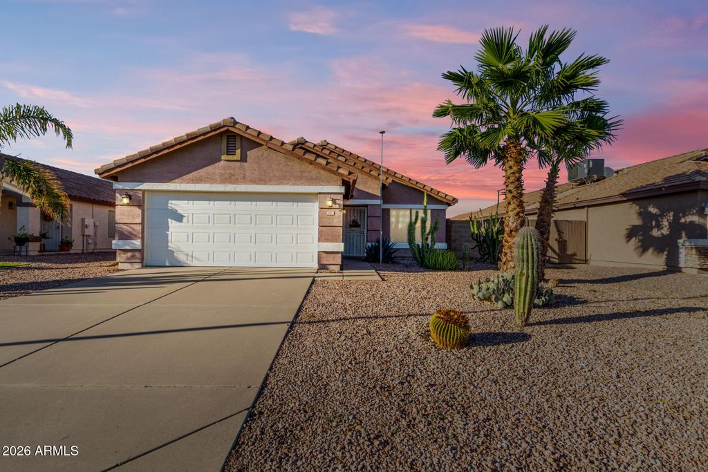 920 E PIMA Avenue, Apache Junction, AZ 85119