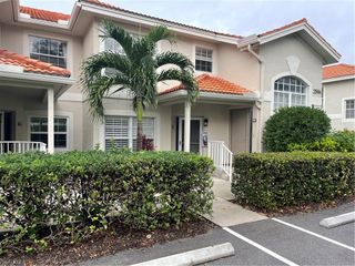 2506 Orchid Bay Dr Apt 104, Naples, FL 34109