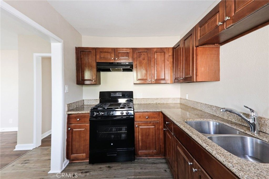 Image 12 of property listing at 8113 Noble, Panorama City, CA 91402