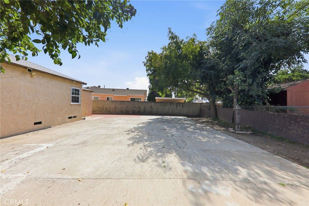 Image 4 of property listing at 8113 Noble, Panorama City, CA 91402