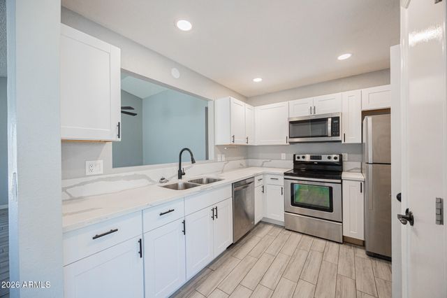 8870 W VILLA RITA Drive, Peoria, AZ 85382