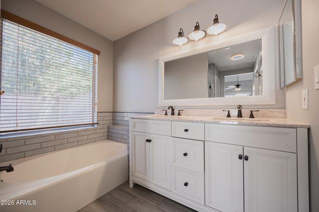 8870 W VILLA RITA Drive, Peoria, AZ 85382