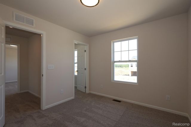 634 Harvest Way, Chelsea, MI 48118