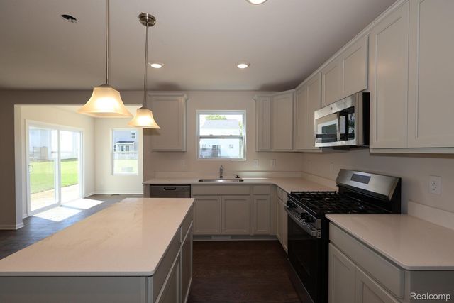 634 Harvest Way, Chelsea, MI 48118