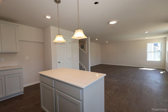 634 Harvest Way, Chelsea, MI 48118