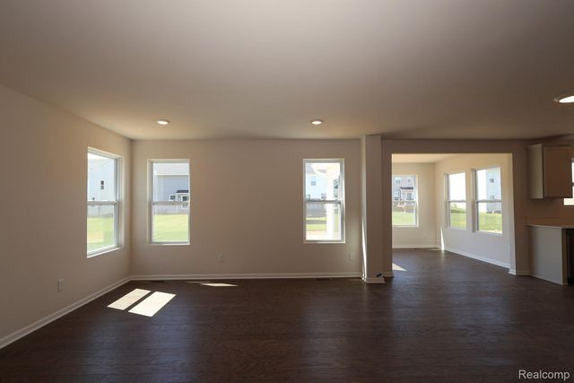 634 Harvest Way, Chelsea, MI 48118