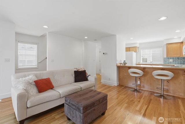 2813 NW 56th Street, Seattle, WA 98107