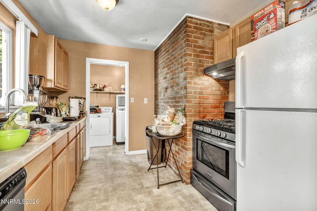 724 W 5th Street, Carson City, NV 89703