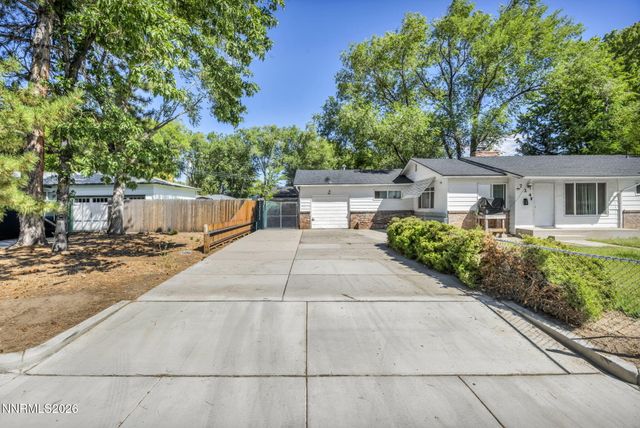 724 W 5th Street, Carson City, NV 89703