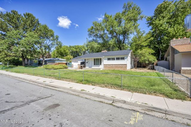 724 W 5th Street, Carson City, NV 89703