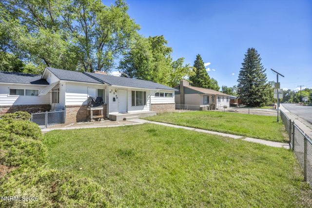 724 W 5th Street, Carson City, NV 89703