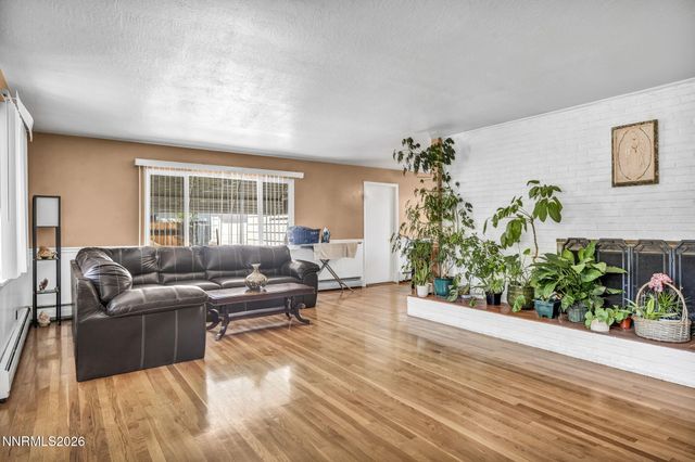 724 W 5th Street, Carson City, NV 89703
