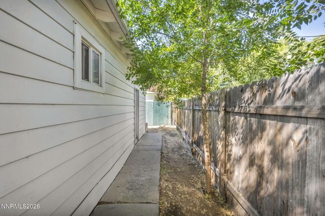 724 W 5th Street, Carson City, NV 89703