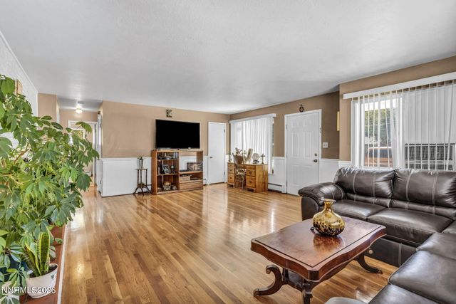 724 W 5th Street, Carson City, NV 89703