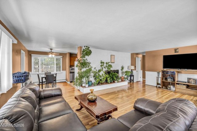 724 W 5th Street, Carson City, NV 89703
