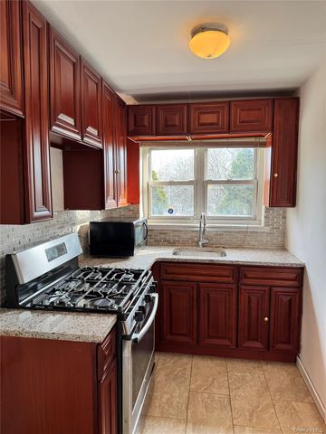 214 Hillside Avenue 27A, Queens Village, NY 11427