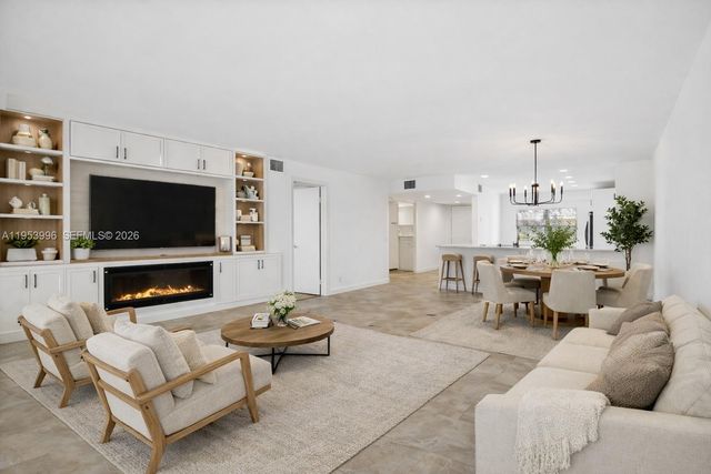 12601 SW 13th St 411G, Pembroke Pines, FL 33027