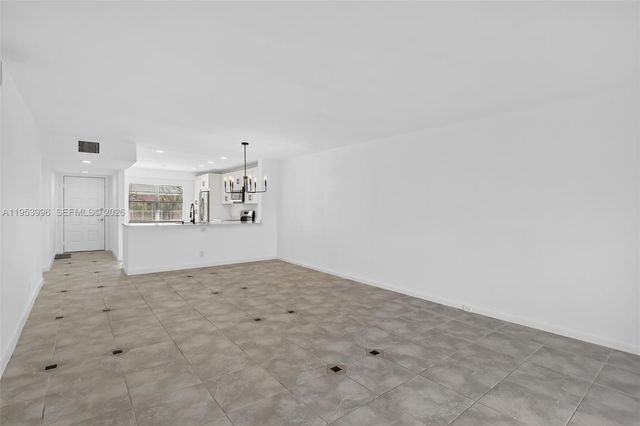 12601 SW 13th St 411G, Pembroke Pines, FL 33027