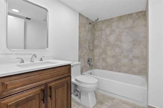 12601 SW 13th St 411G, Pembroke Pines, FL 33027